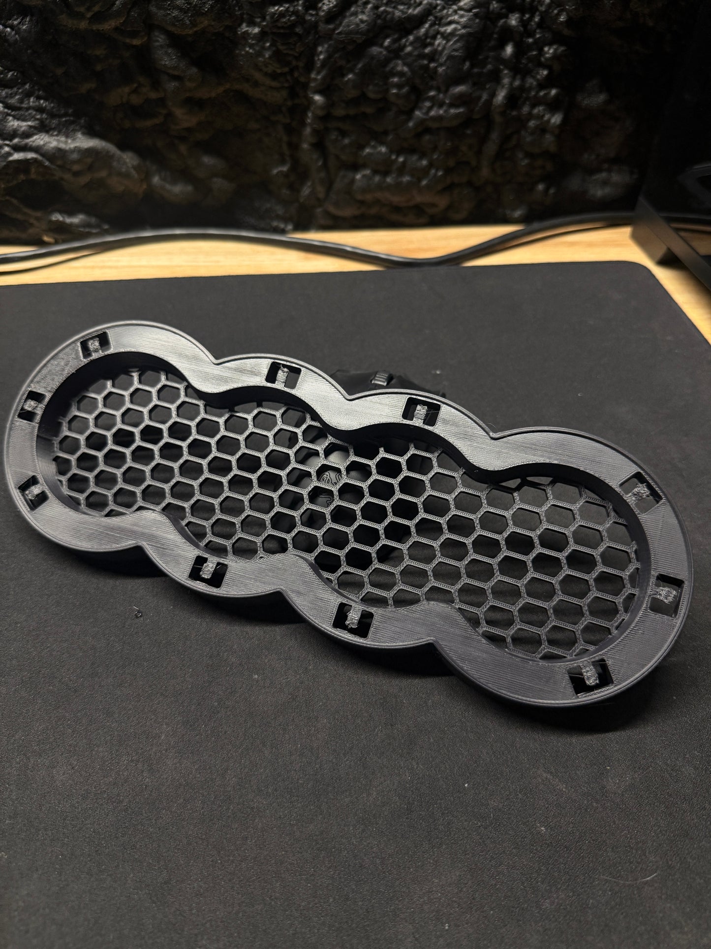 Honeycomb Audi Ring Mount